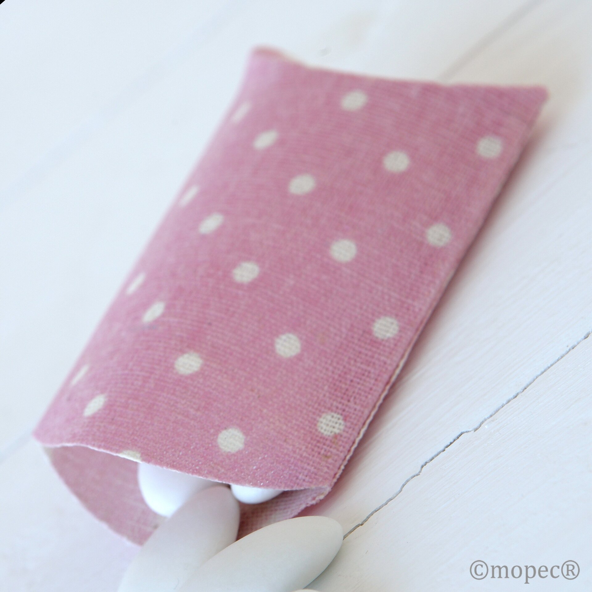 Estuche petaca tela rosa, topo blanco, min.12 0,60€ - 2