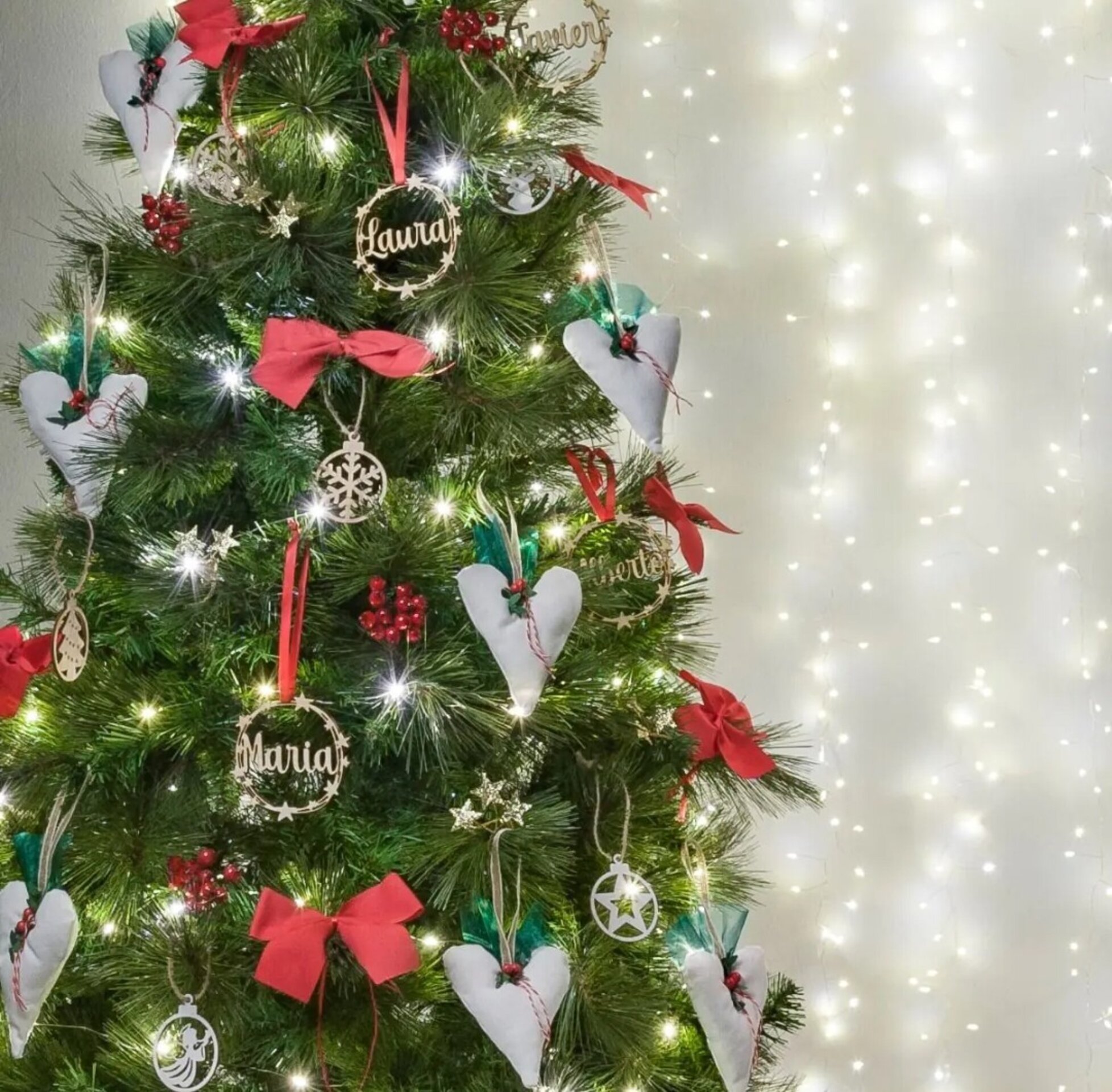 Cojín corazón con colgante decorado acebo y 1 bombón 2€ min 12 - 3