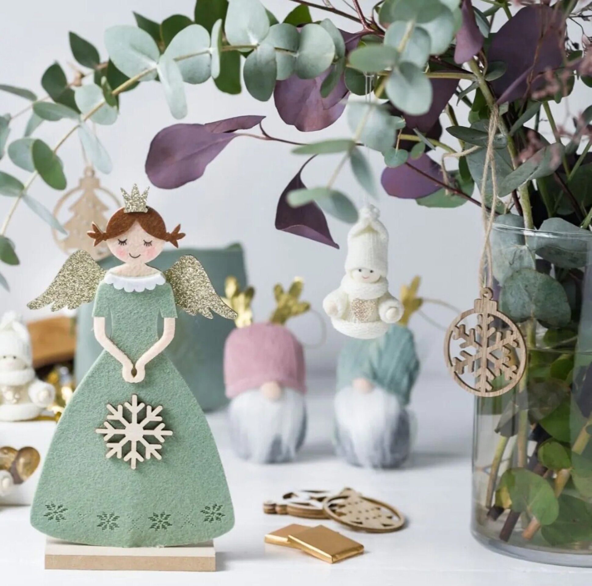 Niño y niña jersey blanco corazón dorado colgante 2 surtido 1.80€ min 6 ud - 2