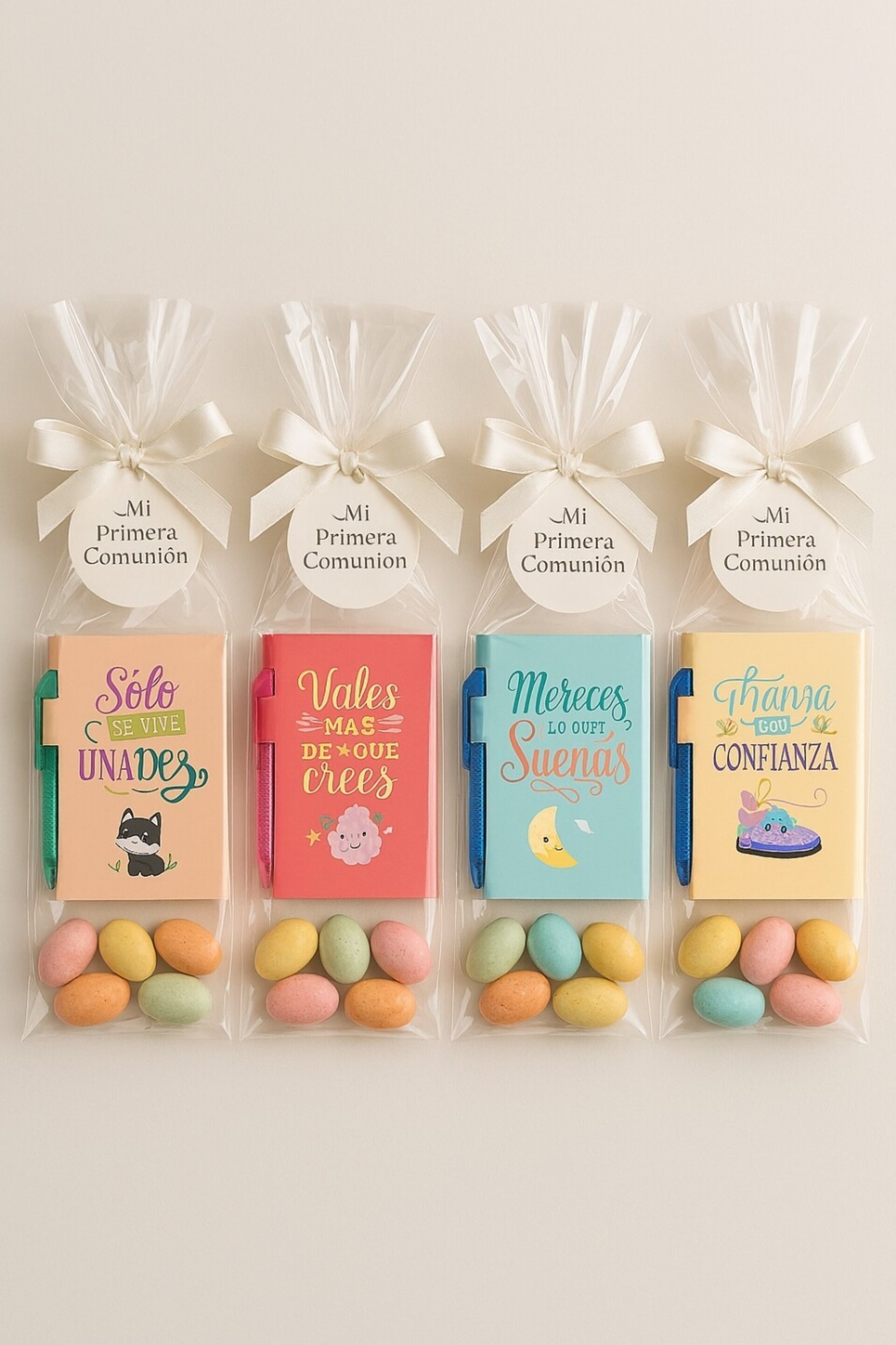 Libreta con bolígrafo y caramelos - 1