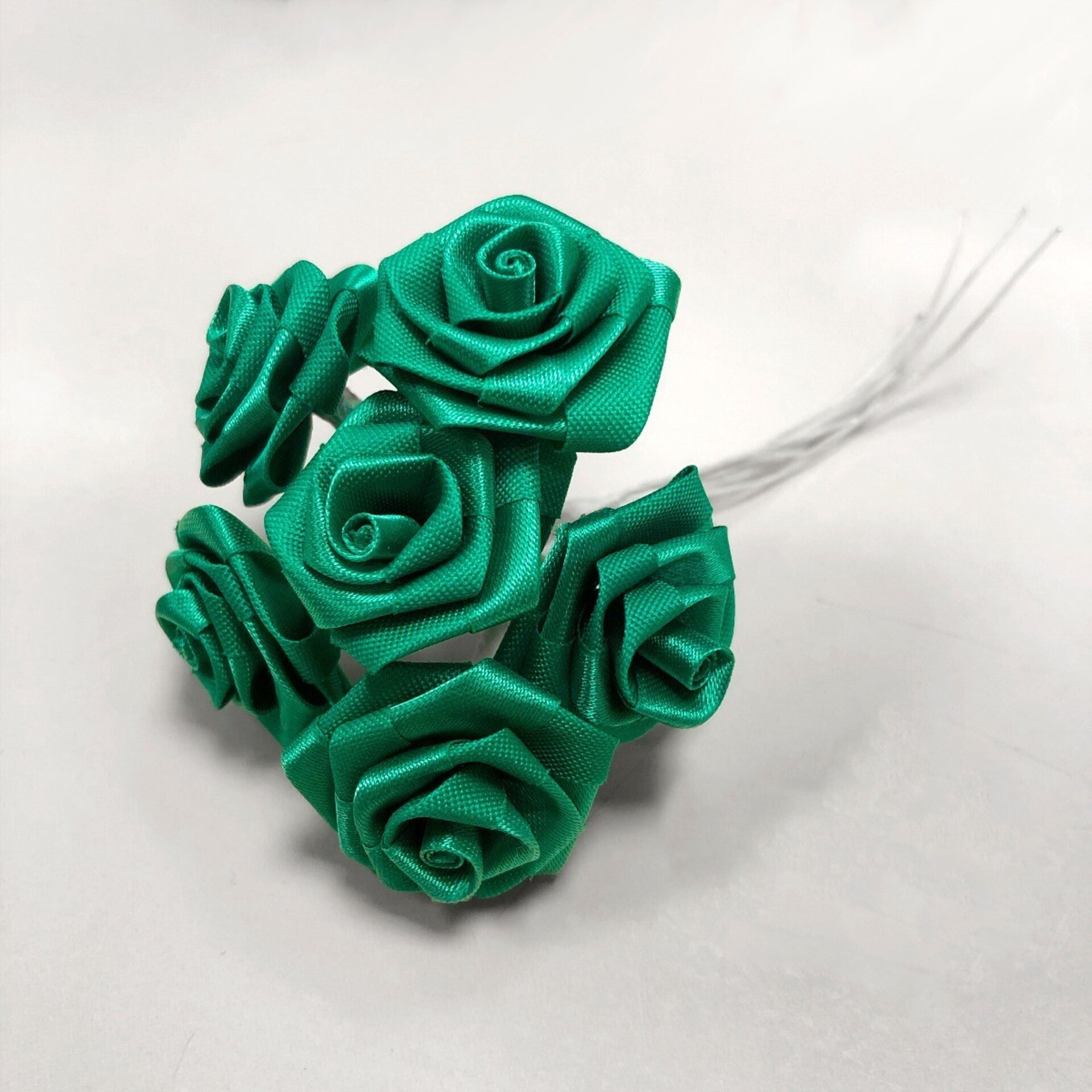 Rositas seda grades verde oscuro,pomo 6, min12 0,85€ - 2