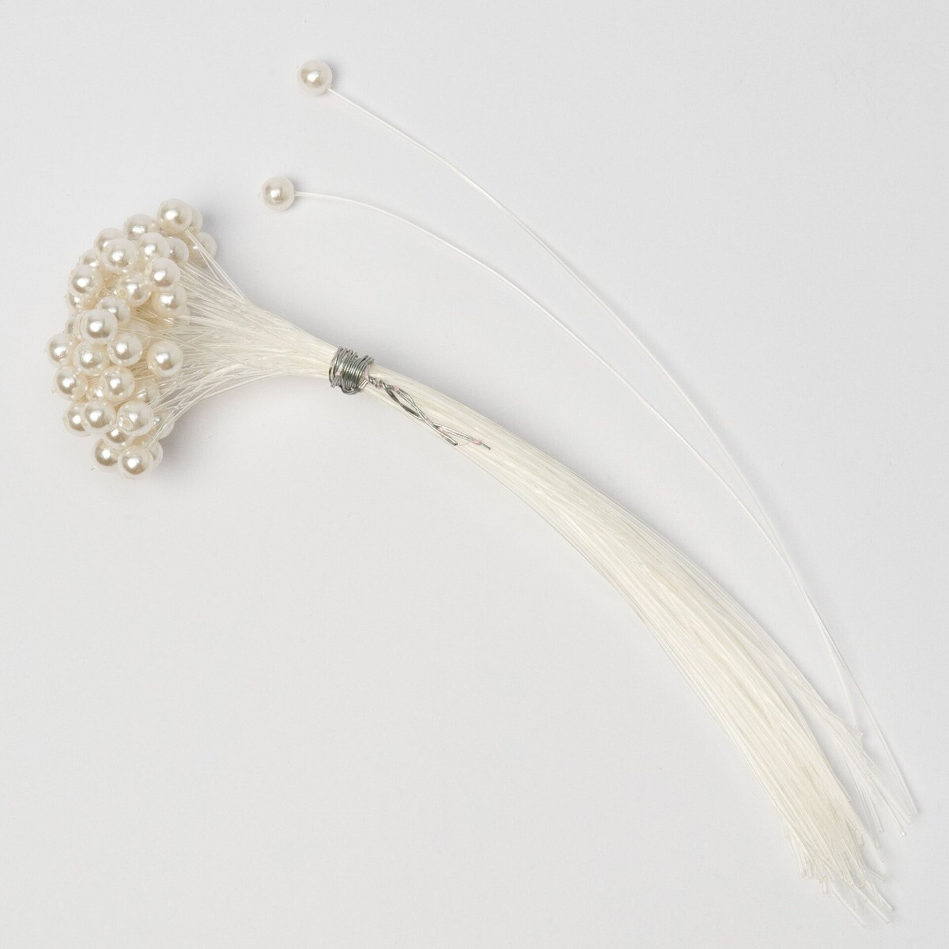 Pomo perlas blancas sueltas precio por pomo de 70 und.aprox. Min 2 0,20€ - 2