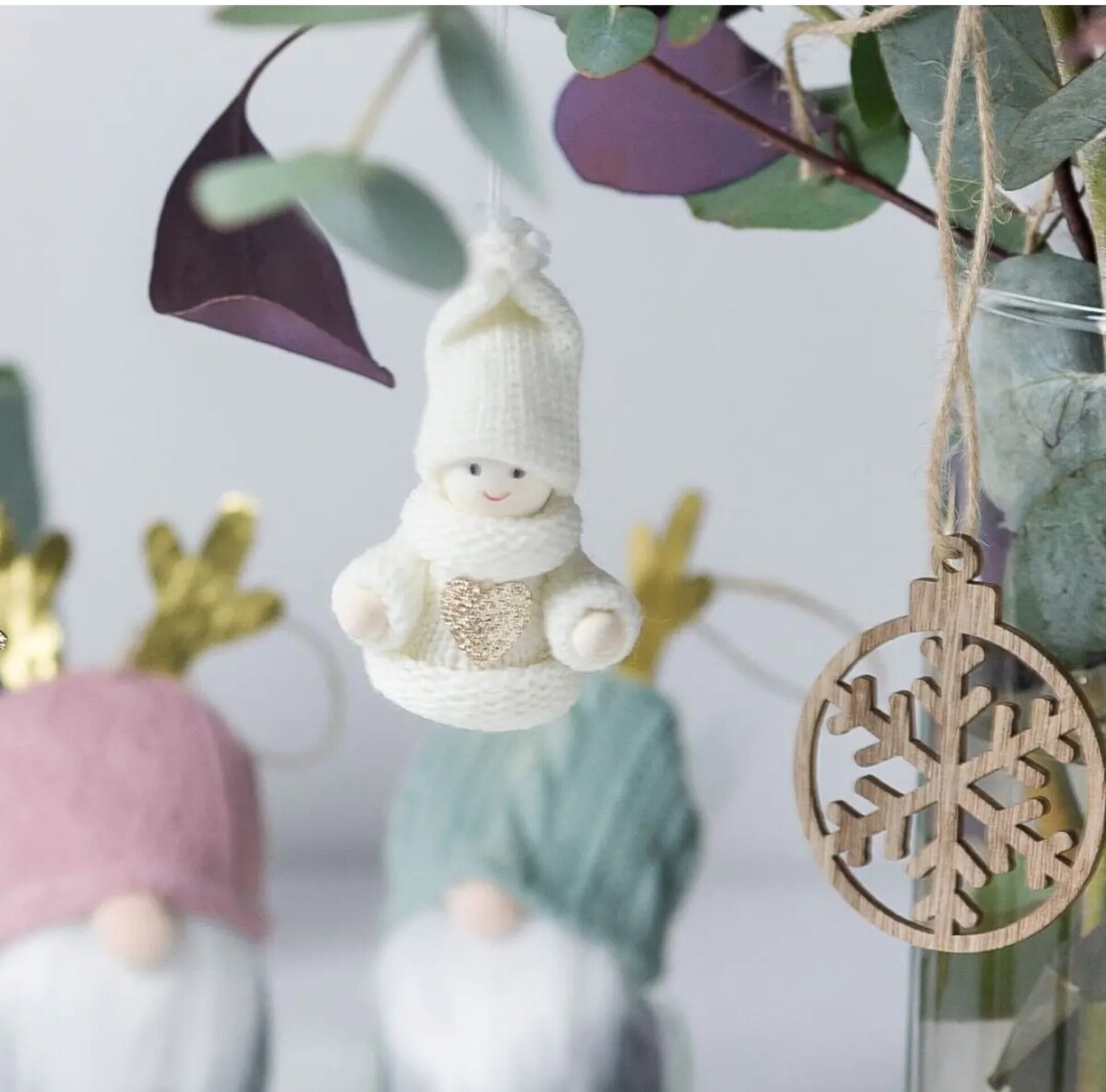 Niño y niña jersey blanco corazón dorado colgante 2 surtido 1.80€ min 6 ud - 3