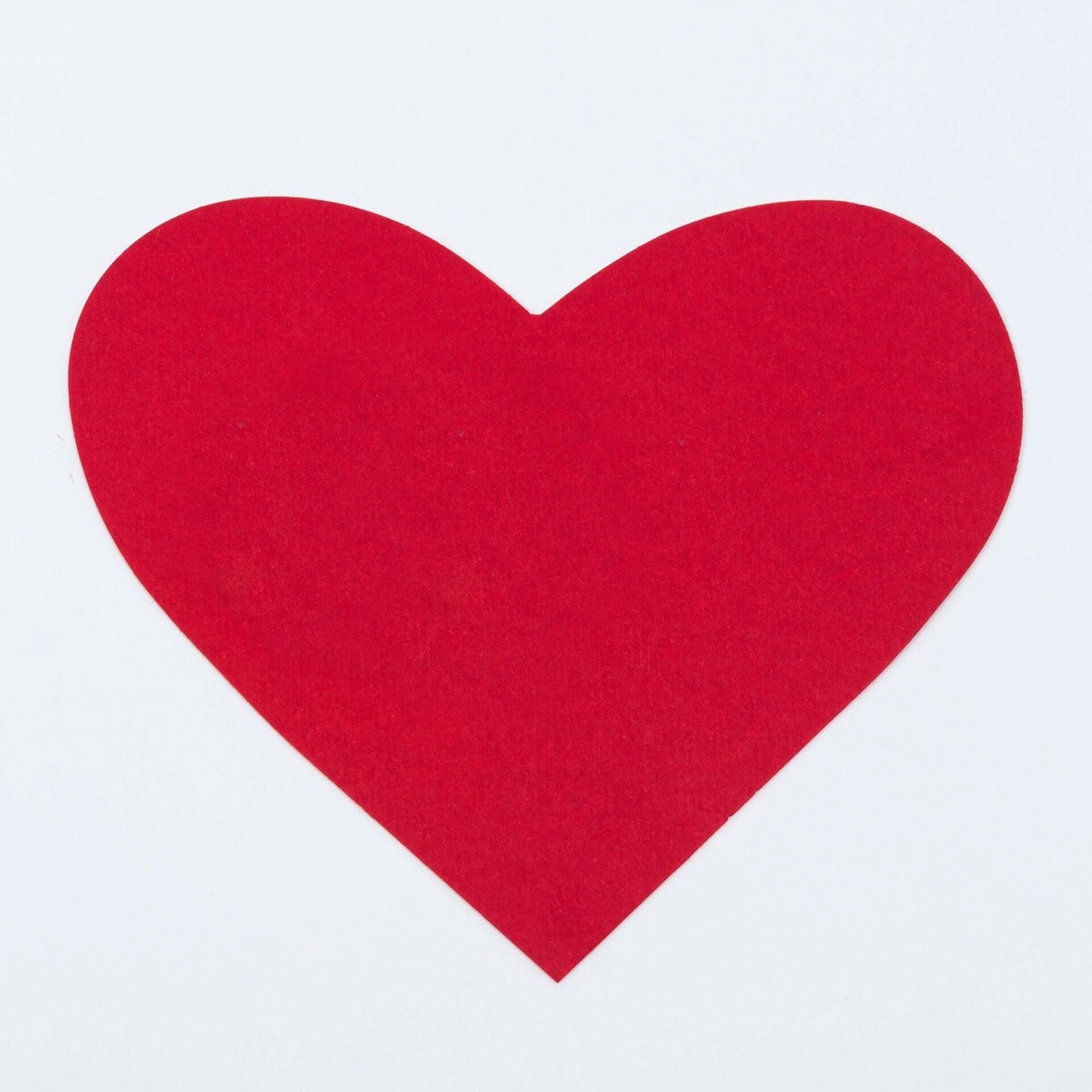 Corazón rojo cartulina 285gr. 8,5x9,5cm. Min.25 0,30€ - 2