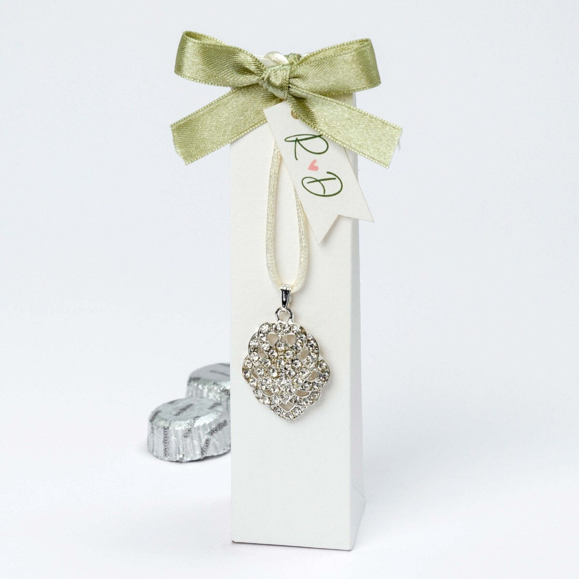 Estuche Colgante strass lazo verde con 2 bombones - 2